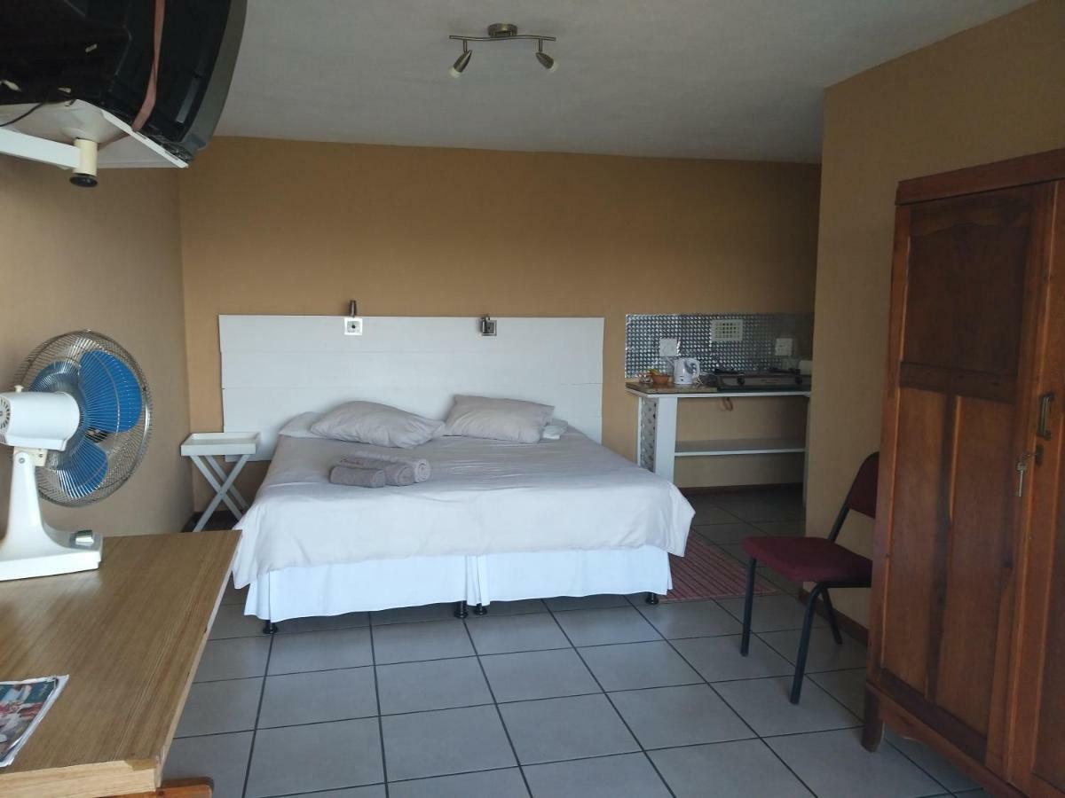 Columbus Guest House Mbombela Kültér fotó